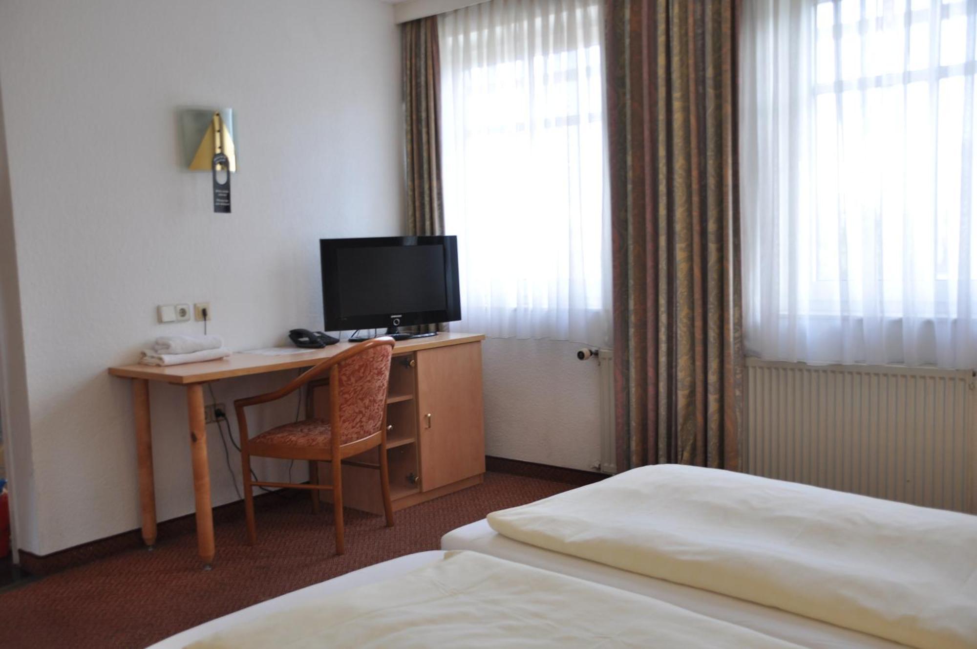 Hotel Hornung ดาร์มชตัดต์ ภายนอก รูปภาพ